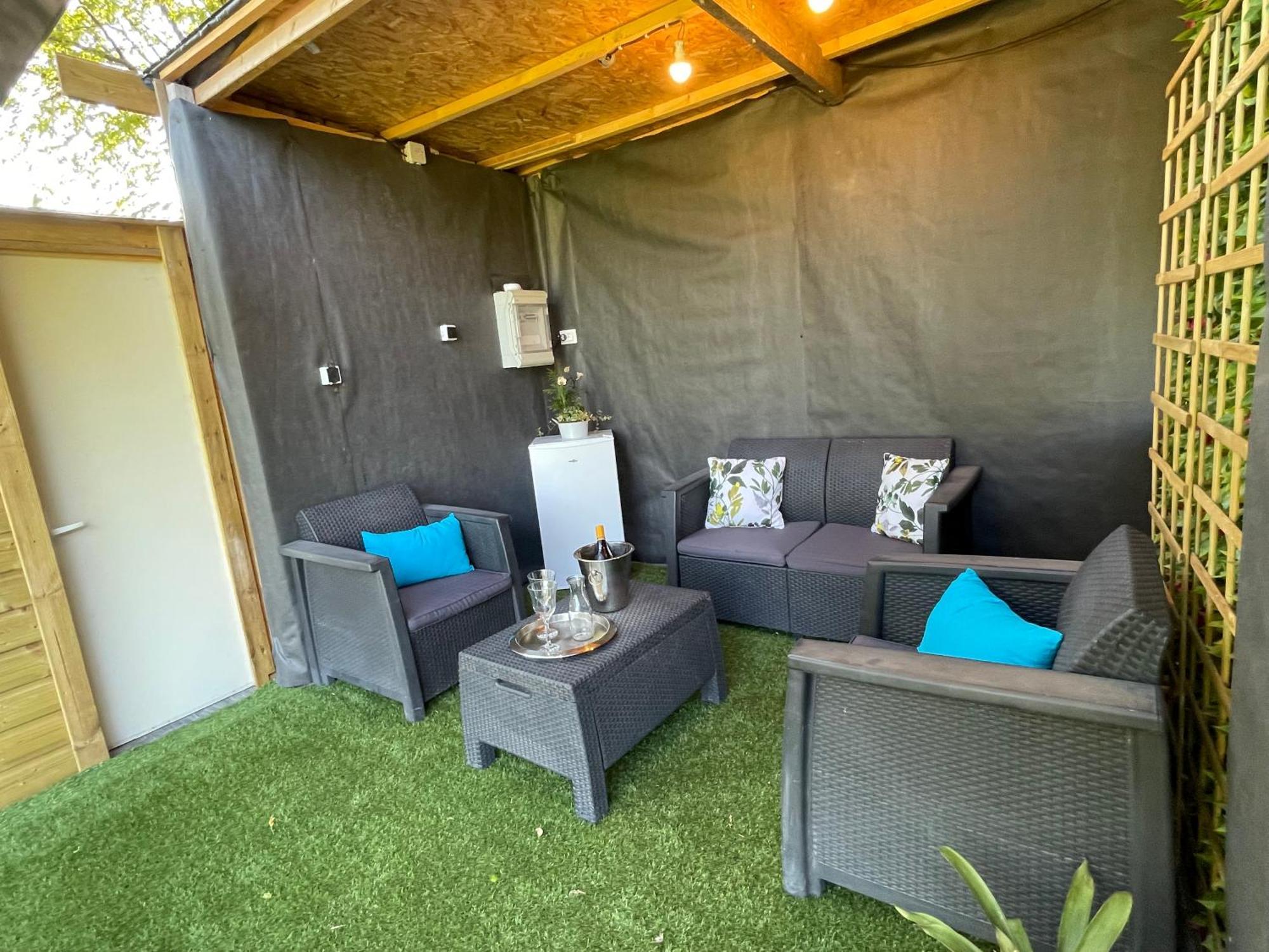 Apartament Dependance Privee - Halte Route Le Thor Zewnętrze zdjęcie